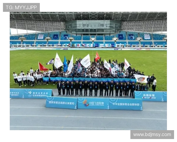 南京飞盘队的成长之路与城市马拉松的激情碰撞