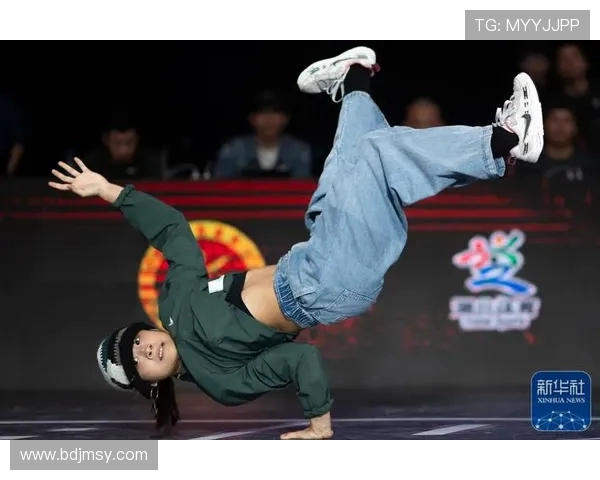 南京街舞队与武汉街舞队赛后复盘探讨力量与技巧的较量与启示